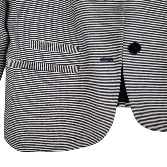 Talbots Black and White Pinstripe Blazer. 12P. G0097 - Picture 5 of 10